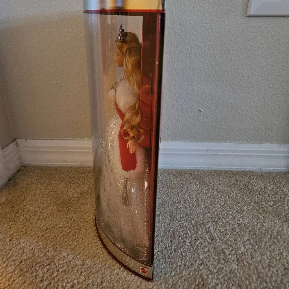 NRFB MATTEL 2001 HAPPY HOLIDAYS CELEBRATION SPECIAL EDITION BARBIE DOLL 50304